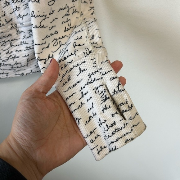 Lululemon  Rare Scuba Manifesto Script Ghost Black & White - Picture 3 of 4